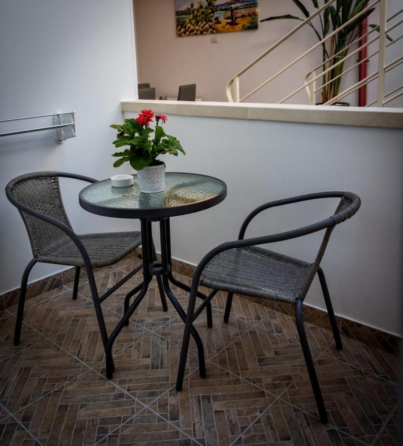 Bed and Breakfast Le Colonne Racale Zewnętrze zdjęcie